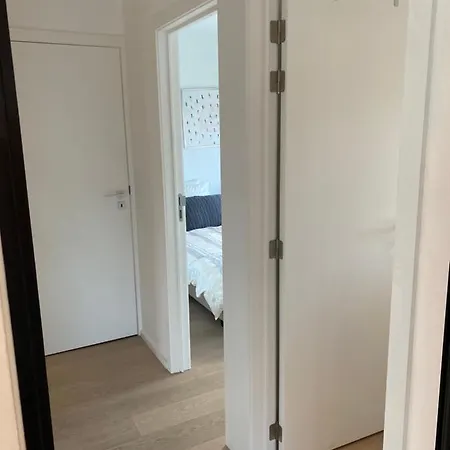 - Lovely 3 Bedrooms In The Center Daire *